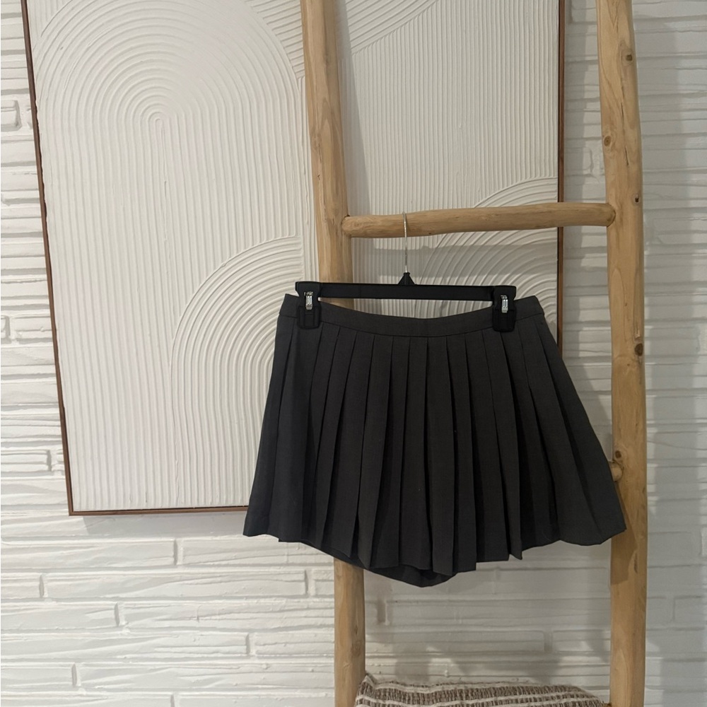 Forever 21 Charcoal Pleated Skort